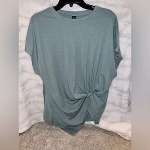 Short Sleeve Dolman Top with Knot Detail (L)